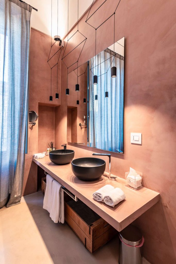 A detail of a bathroom in one of the five luxury flats at Cinquevite in Polignano a Mare | Puglia