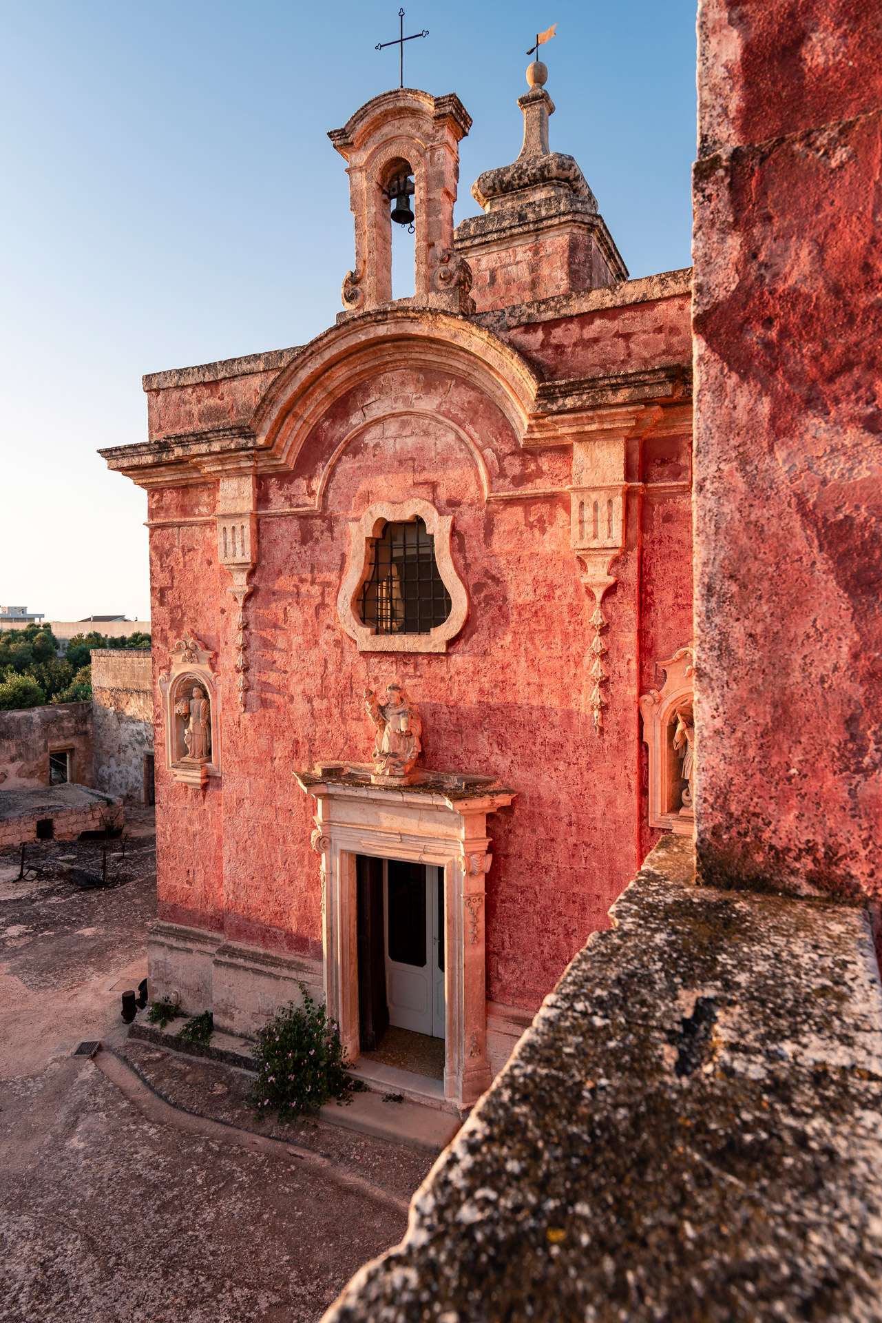 The rural church of Masseria Spina Resort in Puglia